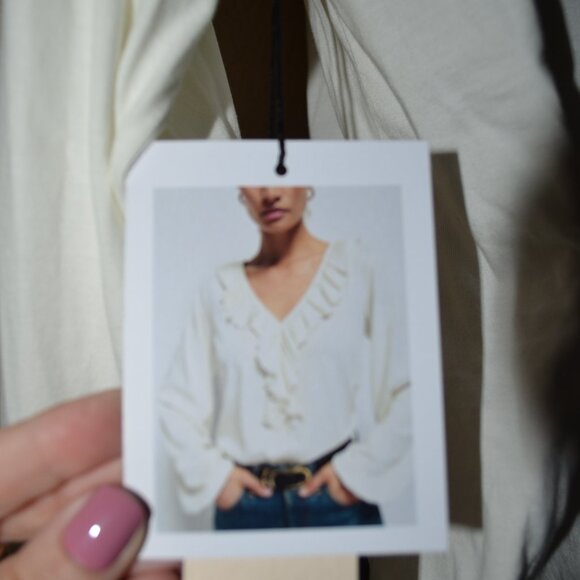 NWT $138 Sz XS Nation Los Angeles Giorgio V Neck Flounce Long Sleeve Top - Picture 7 of 8